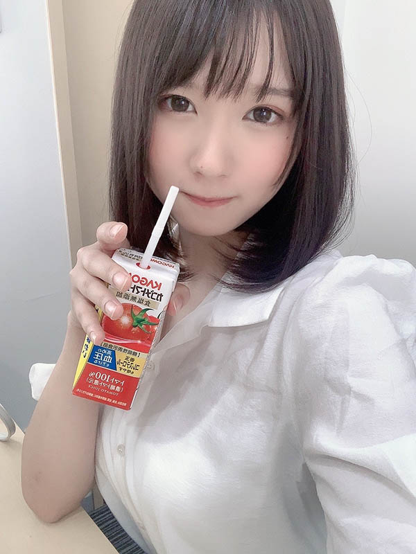 超豐滿F罩杯！ 19歲女大生「小倉七海」AV出道，原石美少女欠開發！