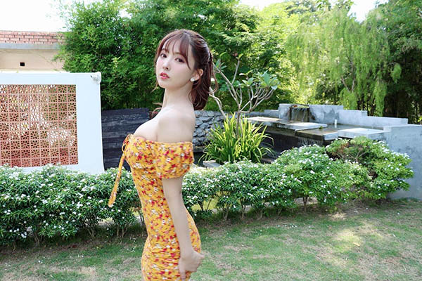 推特追蹤數破100萬！國民女優「三上悠亞」更衣室畫面火辣放送性感轉圈圈甜萌又性感