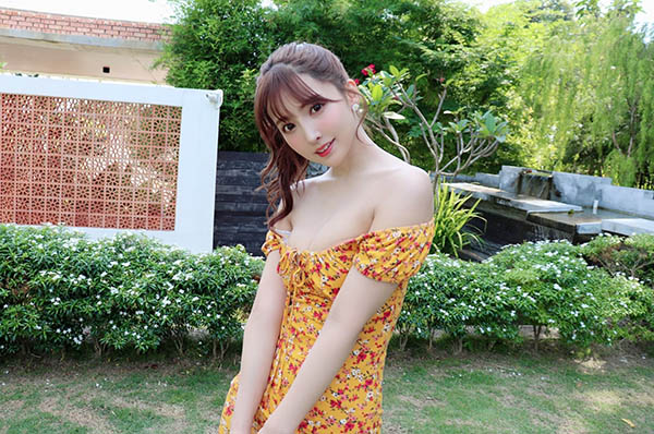 推特追蹤數破100萬！國民女優「三上悠亞」更衣室畫面火辣放送性感轉圈圈甜萌又性感