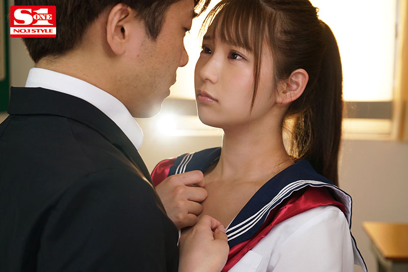 G乳水手服女高中生“はやのうた”不穿內衣課後露乳挑逗“老師,你要摸我胸嗎?”