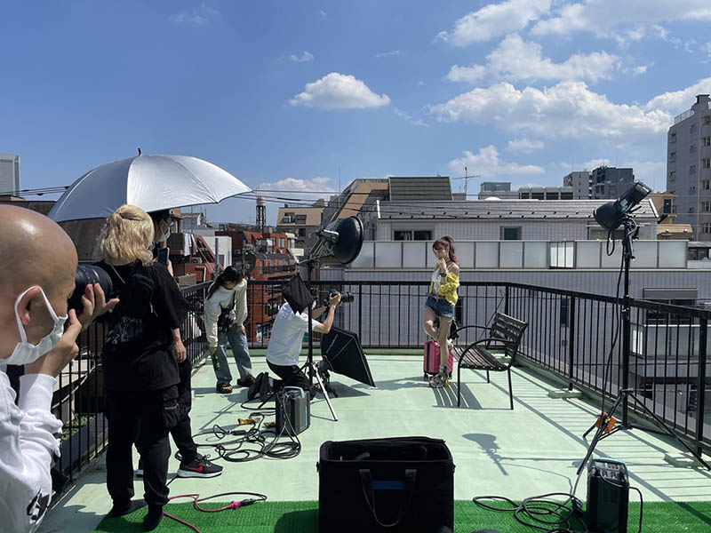 AV冷知識(12) - 女優拍片時、經紀人不能看？