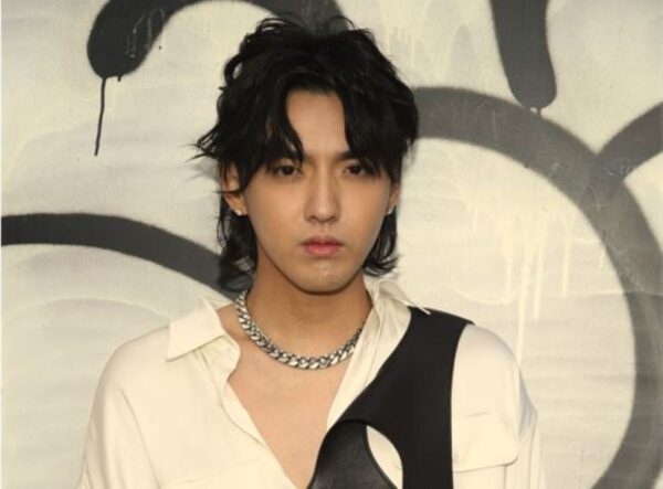 吳亦凡醜聞慘淪為AV題材女優手拿牙籤...「Word很大你忍耐一下」酸爆