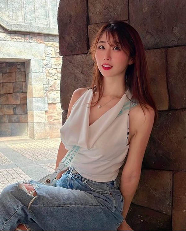 I罩杯無敵大奶！ 「筿田步美」對黑人的大黑棒異常高潮！