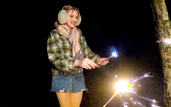 野營實錄！正妹YTR酒後亂性不顧鏡頭在拍…帳篷內瘋狂人與人連接