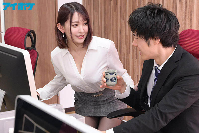 外帶喝醉的巨乳後輩「梓ヒカリ」 她竟整晚狂要不知節制