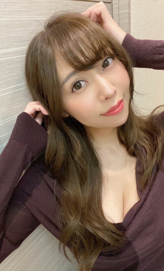 連呼吸都好色！ J罩杯大奶妻「上羽綏」AV出道！