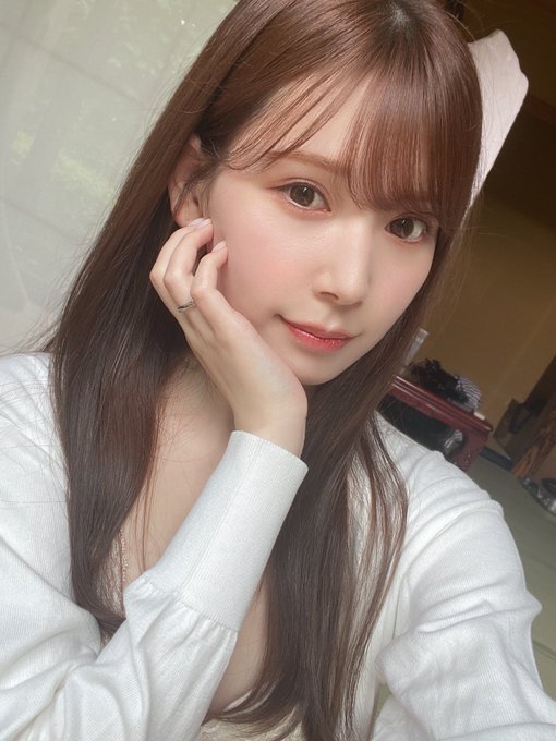 加入人妻片商! B罩杯仙女氣質美少女「明里䌷」Madonna專屬決定!最新作慘遭公公猥褻!