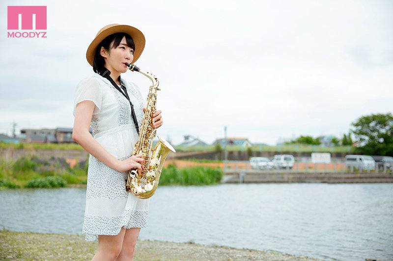 天然樸素！來自鄉下F奶寫真女星片商Moodyz「超期待の新人」參上