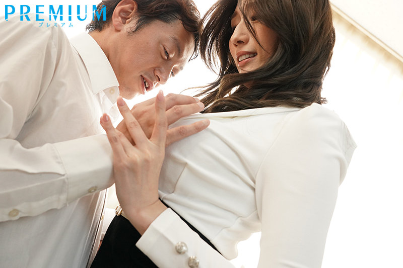 畢業後不要忘記老師的身體!神之J乳女教師「Julia」開學第一天就要求中出