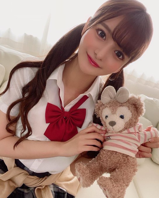 移籍解禁！ 171公分E罩杯巨乳大姊姊「日向真凜」10月移籍PREMIUM&中出解禁！