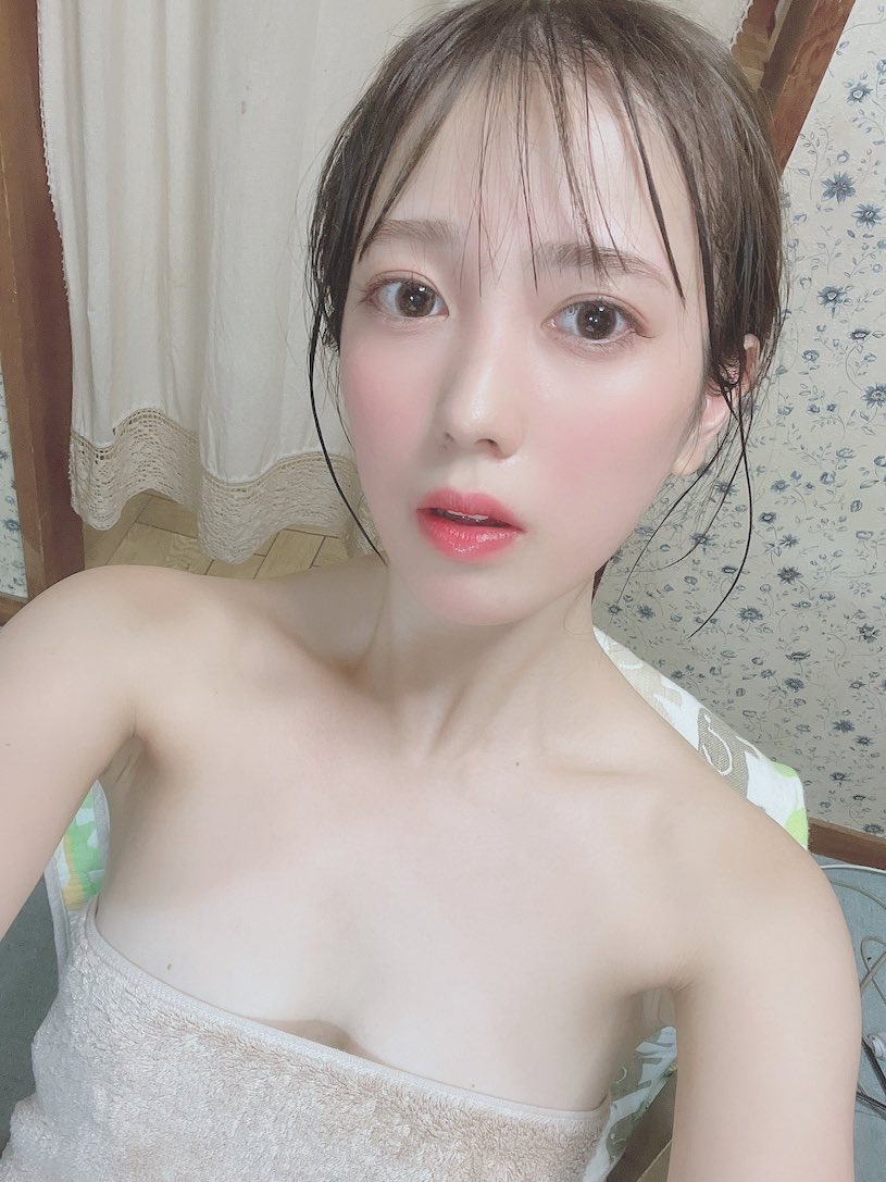 打敗河北彩花!重量級偶像「小湊よつ葉」新作奪下排行榜No.1!