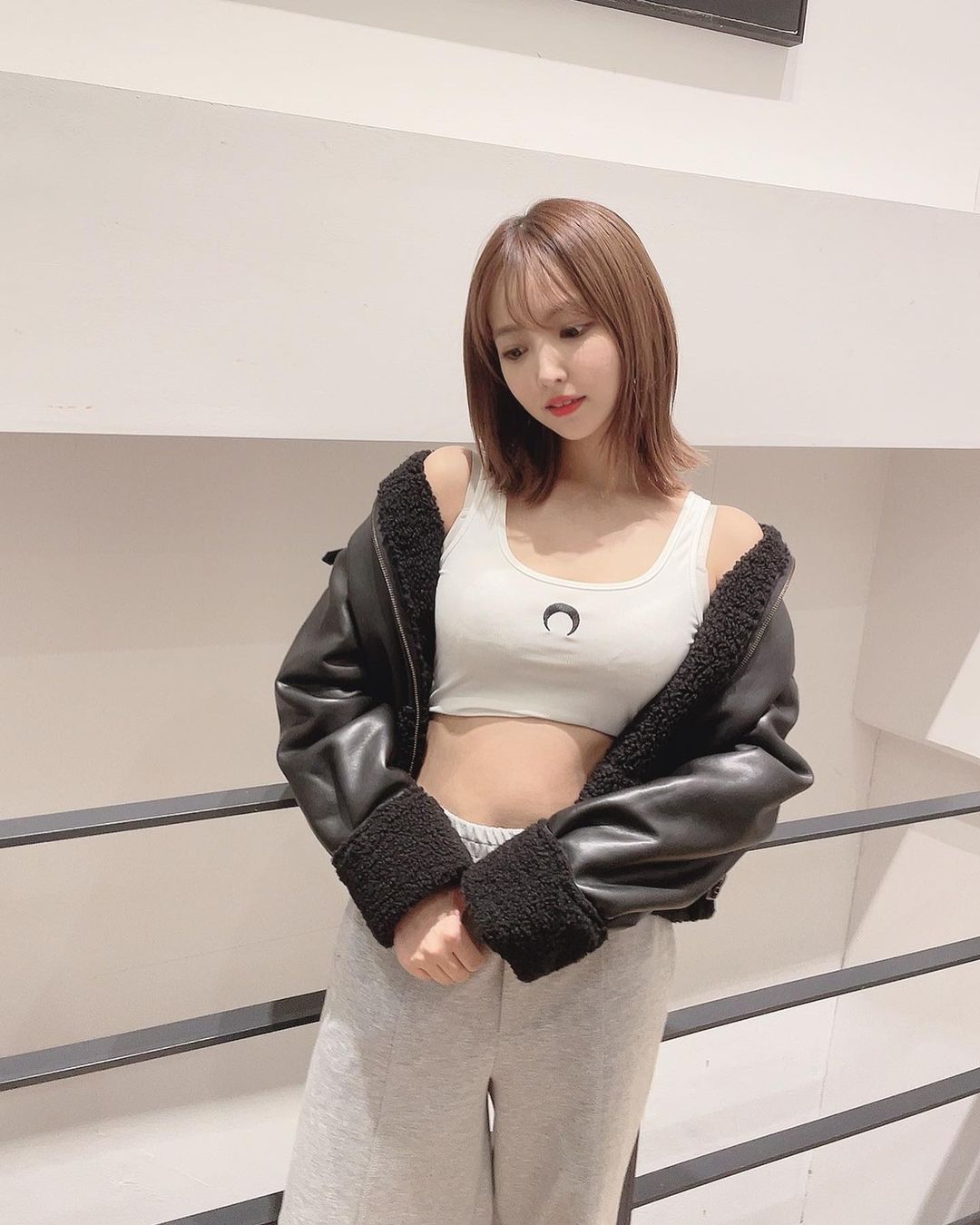 「三上悠亞」胸前挖洞「辣體狂舞」，粉絲越看越想扒下衣服