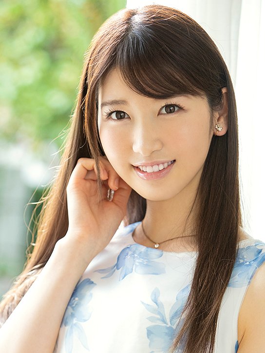 典雅氣質噴發！ 纖瘦10頭身長腿女主播「香椎花乃」出道！