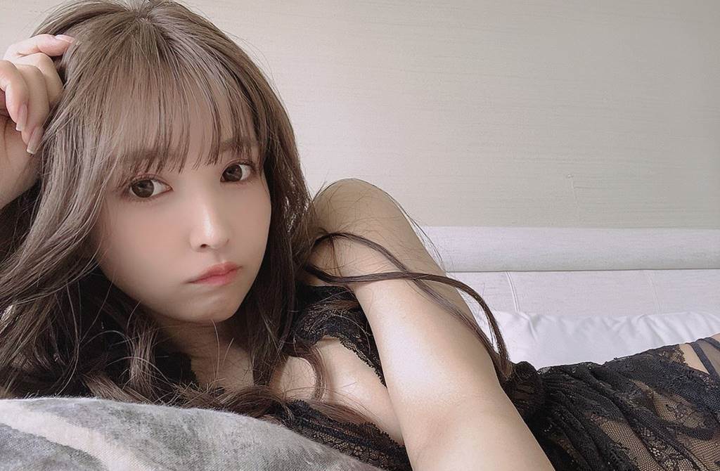 宣布下海！網紅鄧佳華越級打怪「直攻三上悠亞」 AV達人揭露合作幾率