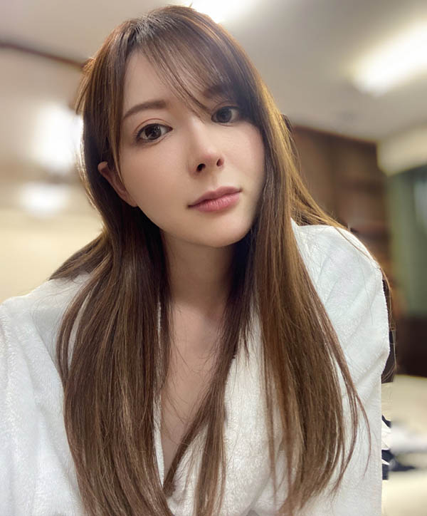 我愛你然後寄屌照！岬ななみ(岬奈奈美)不快樂！