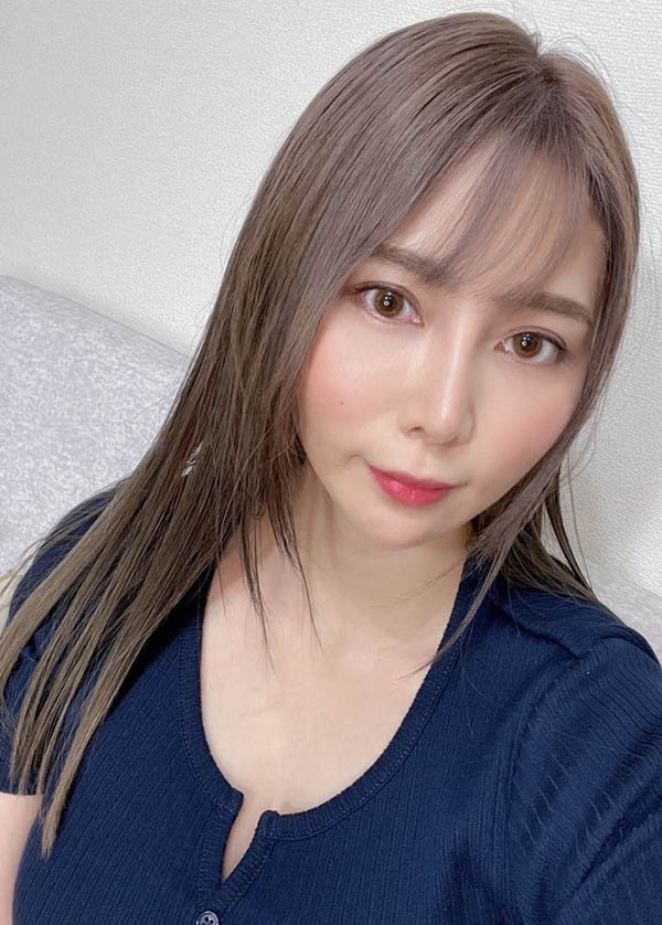 片商對她有意見？月島さくら(月島櫻)退出事務所！