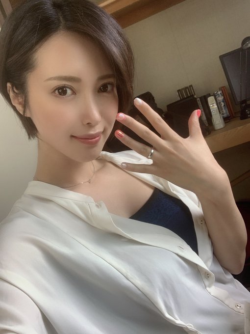 私底下是天然呆？ 美艷大姐姐「君島美緒」自曝拍完片後最常忘記…