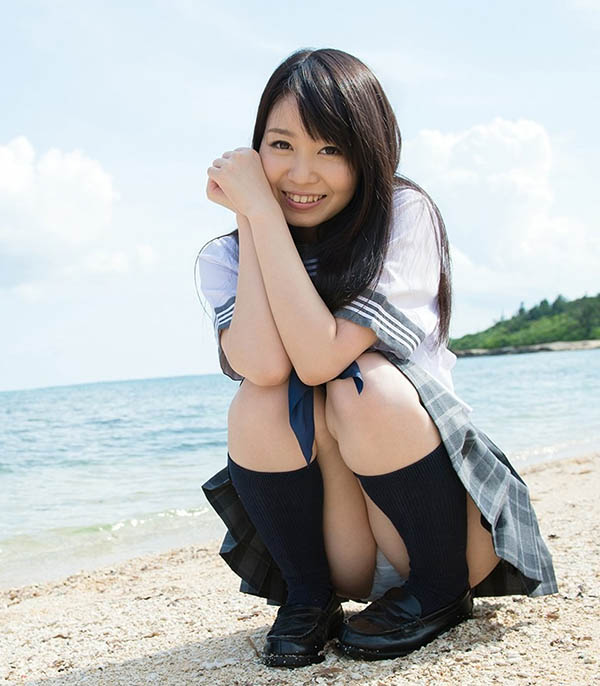 見面會遭襲胸還被罵公車！ G奶「不科學小馬」暖回：我很清純的