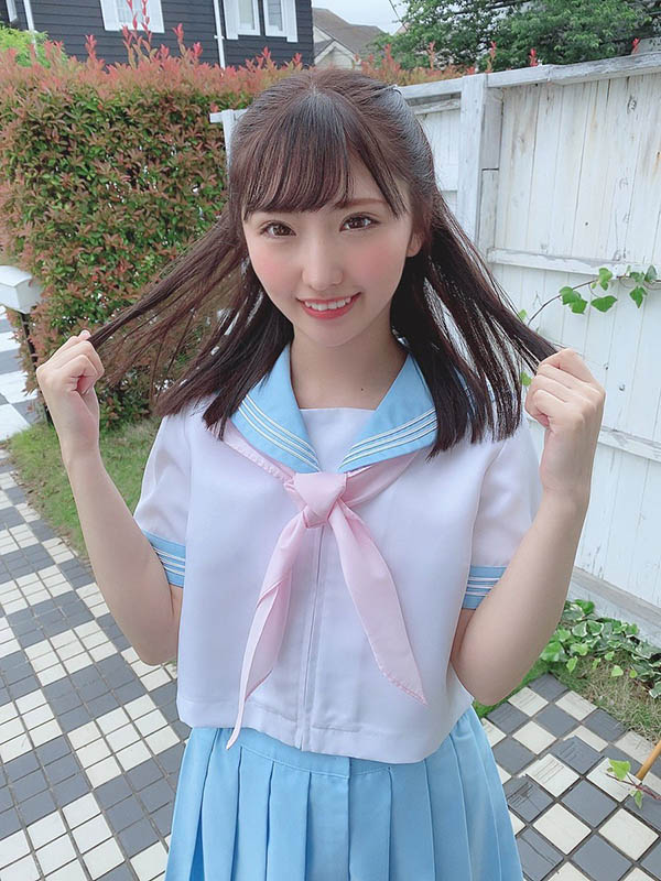 隱藏版小可愛！美少女小馬新人「裡仲唯」學生服、 比基尼各種福利大放送！