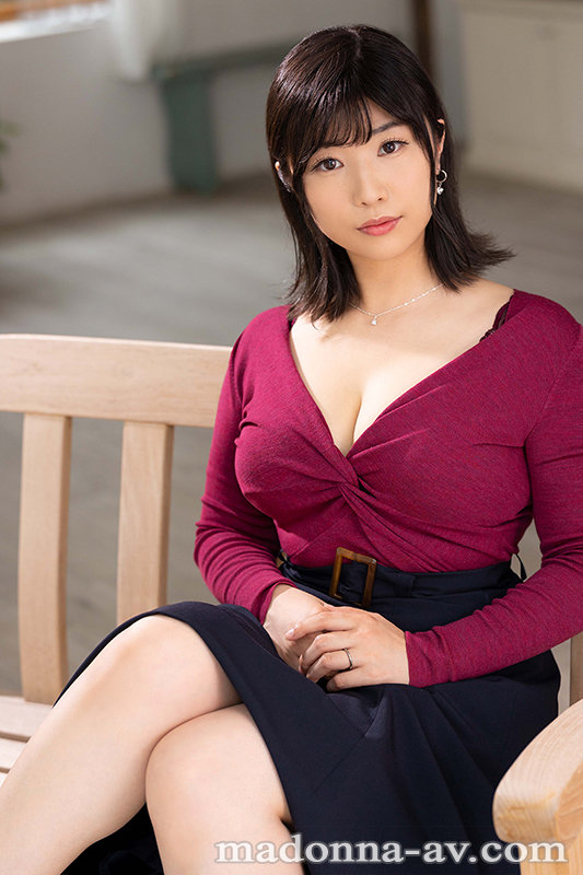 妄想百次實際經驗0!圖書館的眼鏡人妻前進螢光幕搞不倫!