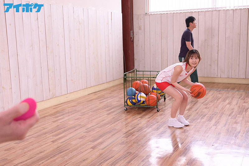 初凌辱！籃球社女孩「小野琴弓」遭短髮控狼師「強迫性輔導」調教侵犯！