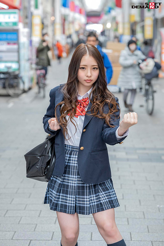 真正的高中生?只是來打工的她變中出洩欲工具了!