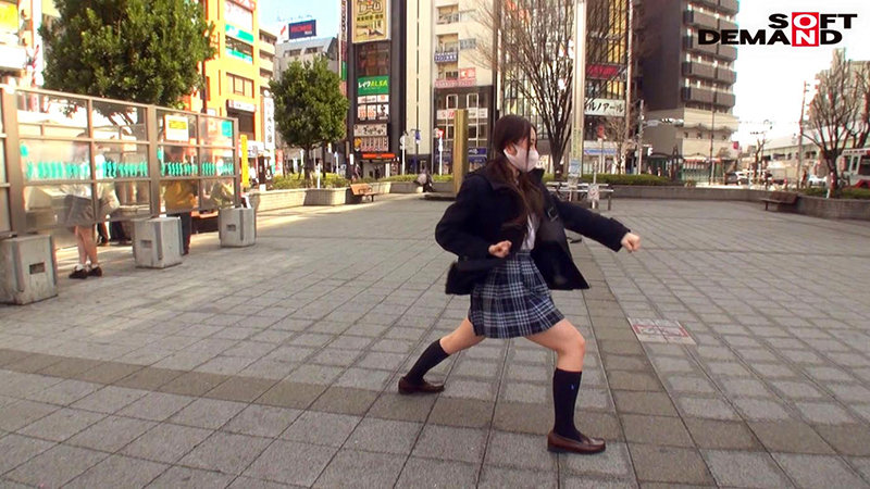 真正的高中生?只是來打工的她變中出洩欲工具了!