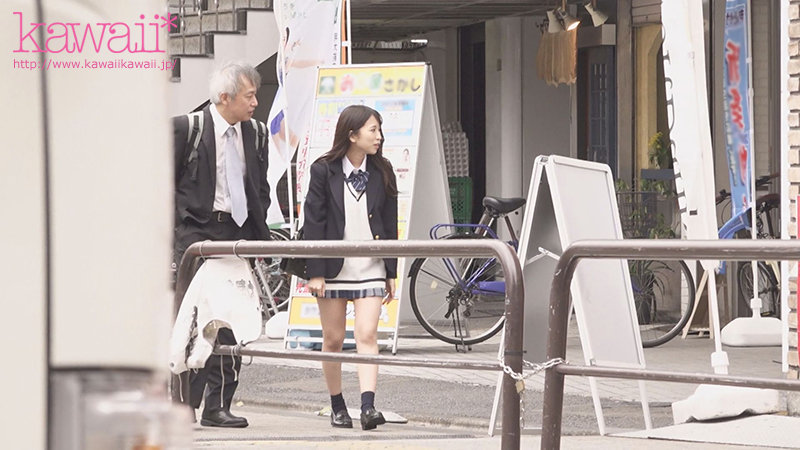 援交被學校老師抓包！校花女高中生「天音ゆい」為封口和對方約會結果遭下藥侵犯