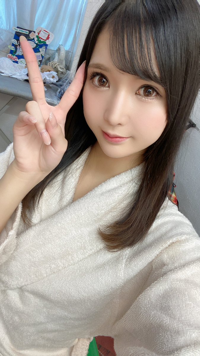 按摩送SPECIAL！ D奶長腿美少女「香椎美鈴」最新作扮演按摩師被客人下跪求砲得逞！