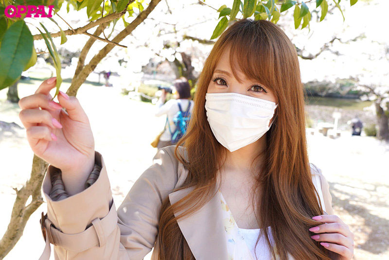 沒有腳本！狂甩O奶！超巨乳的Hitomi回來在溫泉和男優大戰！