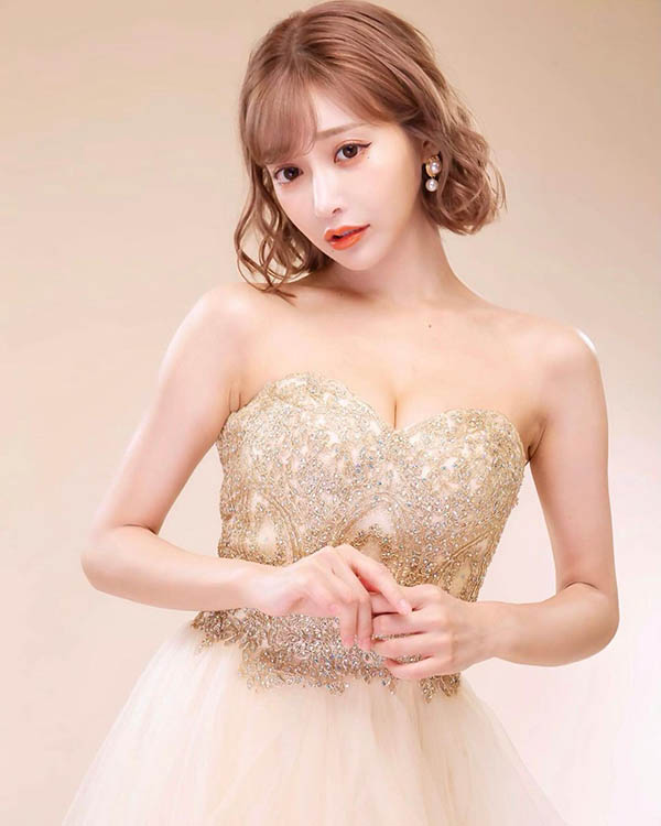 「明日花綺羅」入主銀座開飯店!親挑小姐打造偶像級陪酒妹,網友:暗黑界AKB48!