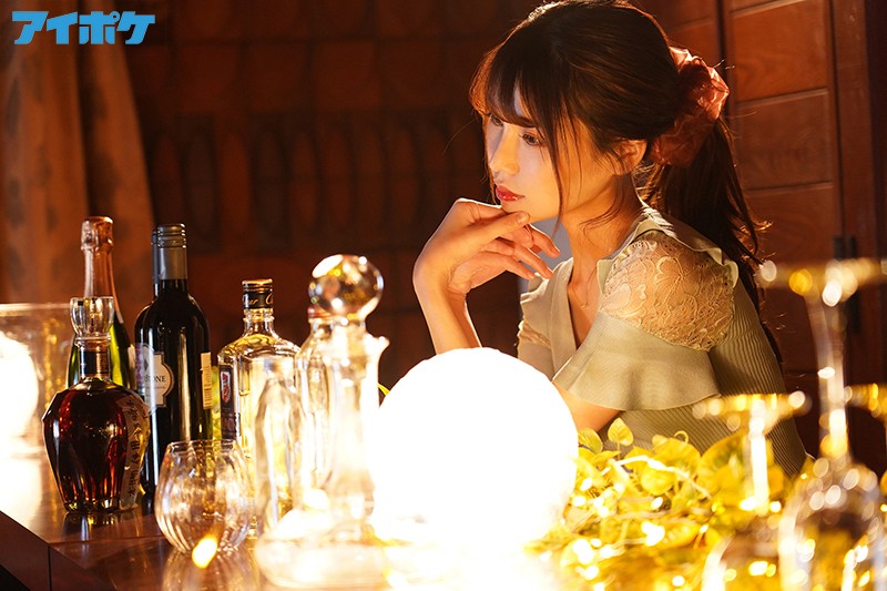 高嶺の花!絕世美女!在私人招待所服務上流社會的星谷瞳被男優侮辱了! …