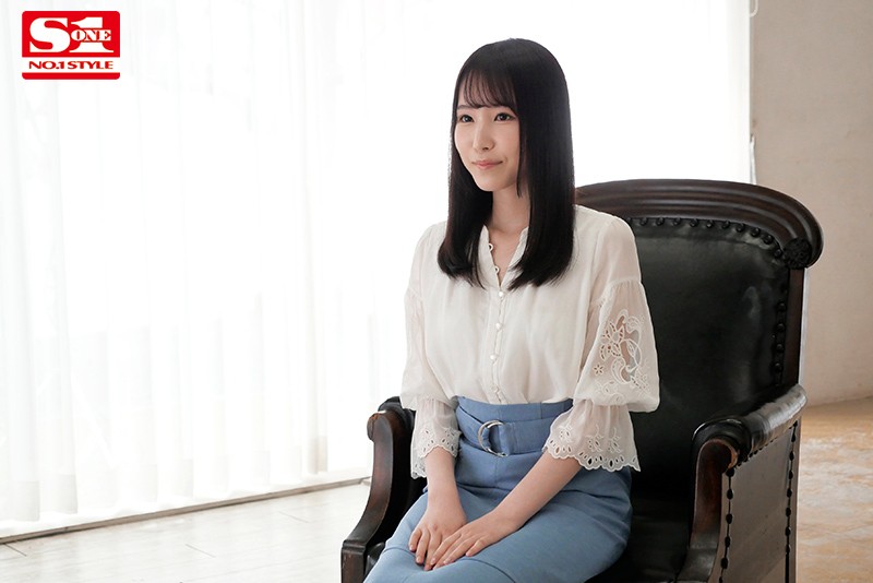 最高級天然美女！神腰神臀神演出！能在偶像團體站C位的「香水じゅん」登場！ …