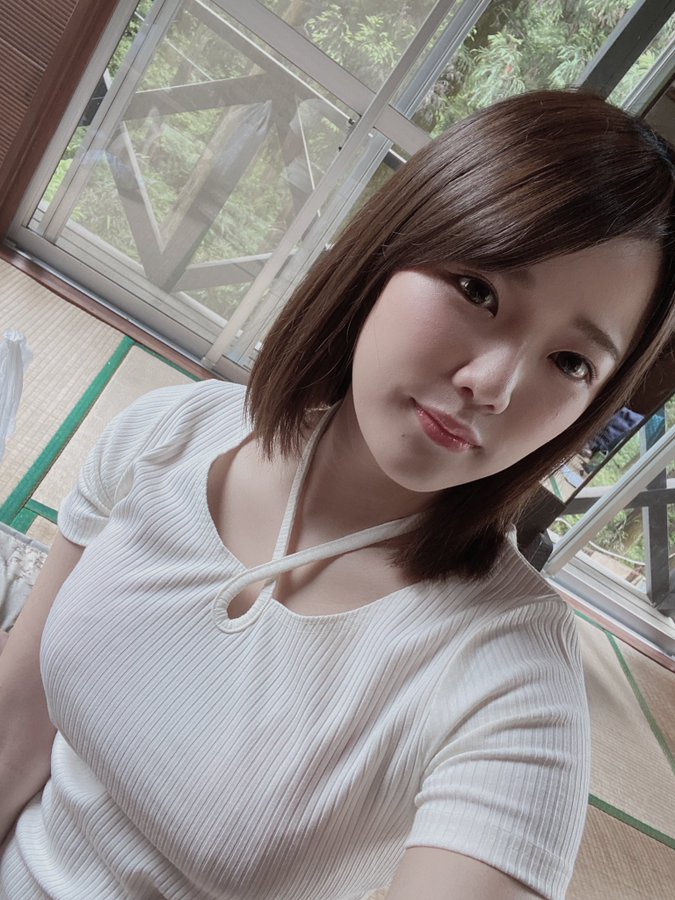 一千日圓就能玩！ J罩杯美巨乳拍片機器「佐知子」最新作演出超人氣H漫改真人作品！