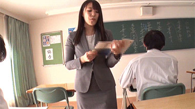 AV界的奇珍異獸！高中美女教師安奈真理恵有三個乳頭！