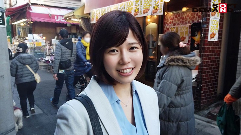 拉保險的不愛保險套! G奶妖嬈的她每做必中出!