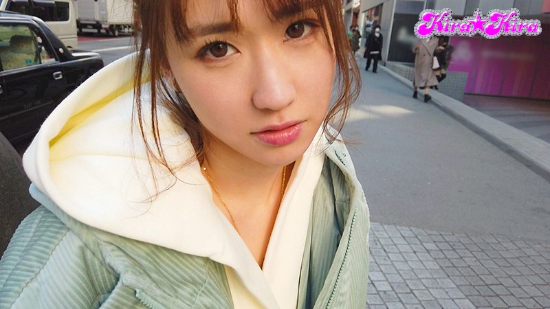 解密！那位被男友放鳥、禁慾到受不了的臭臉辣妹是？