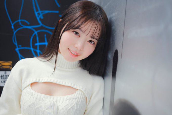 雙面小惡魔!白嫩C奶氣質新人「百瀬明日香」新作演出肉慾學生妹擁有專屬洩欲工具!