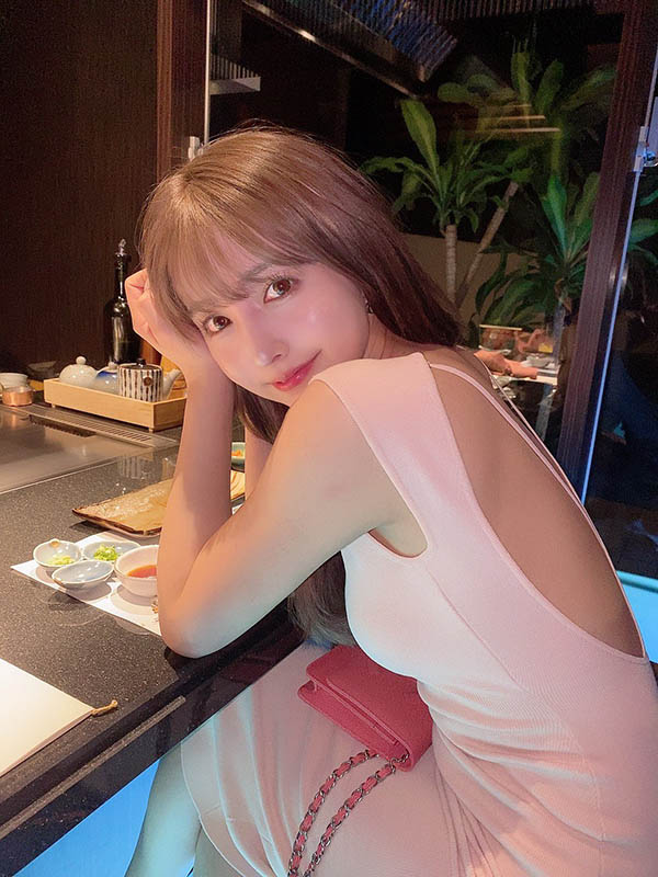 沖繩大解放！ AV國民偶像「三上悠亞」中空薄紗露好露滿，內衣褲94不想穿！