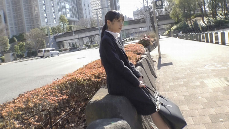 換上套裝穿上絲襪⋯永野いち夏的生涯大變化？