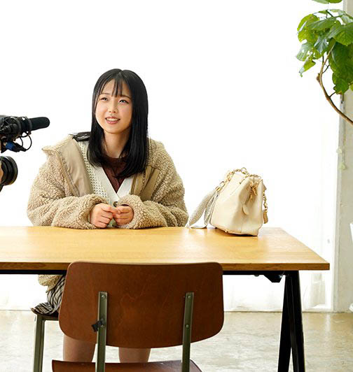 為火車便當式而來!賣冰淇淋的女孩做得超爽!