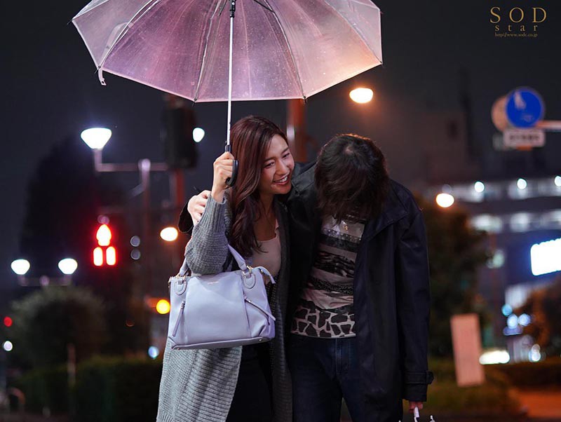 被戴綠帽超火大！把雪乳正妹老婆「古川いおり」關家裡懲罰她無套中出玩爆