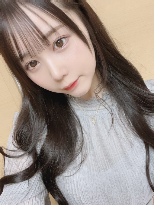 全部灌進去！ 天使乳頭美少女「白川柚子」路邊找素人性愛大挑戰，贏了就能任你玩！