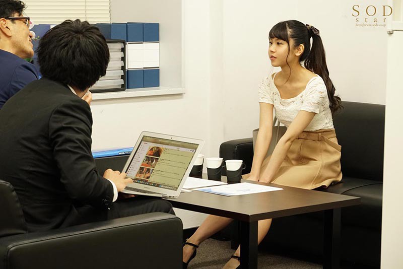 偷餵萌妹「永野いち夏」利尿劑趁她跑廁所再偷襲搞到失禁