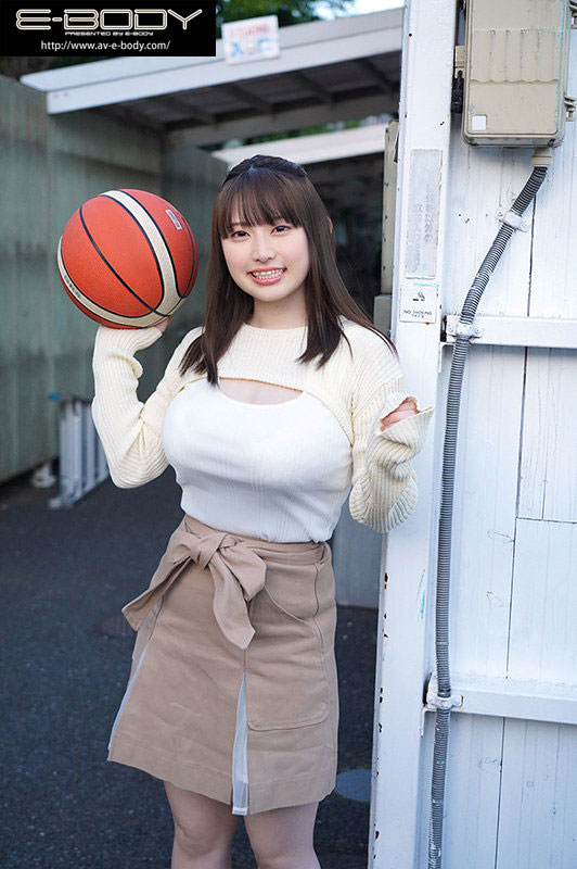 又見神乳級新人!喜歡籃球愛笑如桐谷!水原みその一看到吉村卓就潮吹了! …