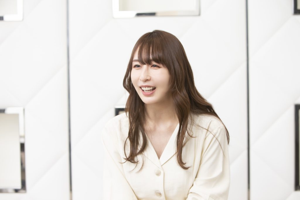 履歷表寫著當11年AV女優⋯希崎ジェシカ順利轉職！