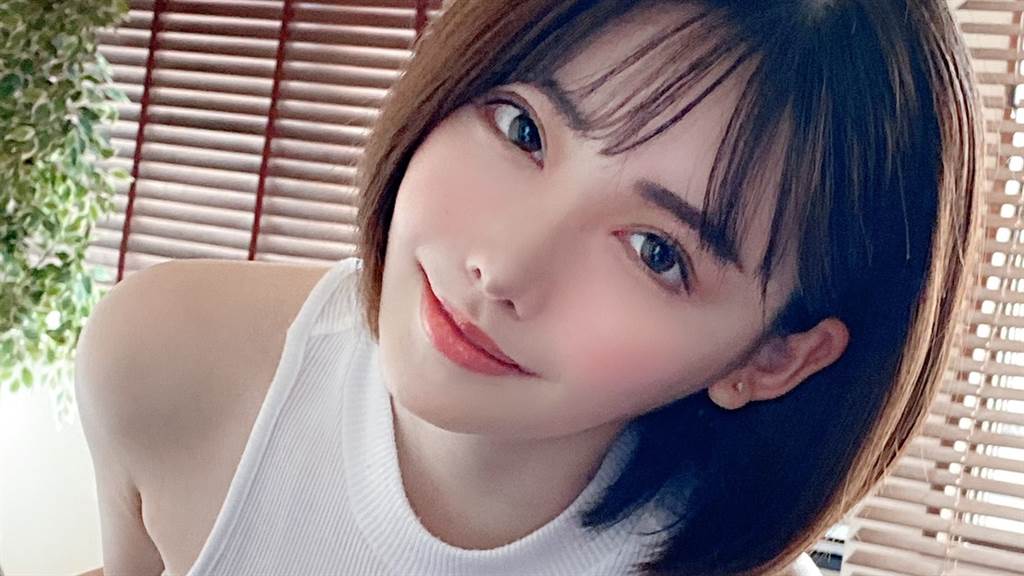 炒作天后！深田詠美「鐵盤遮下體」挑戰歪樓網驚見下體黑森林超興奮