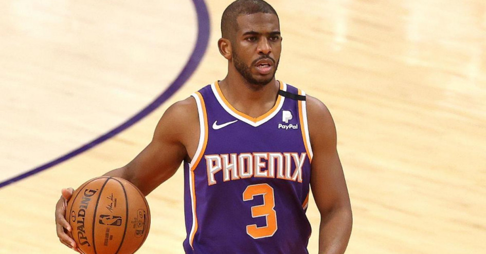 防疫優先！汁男優演出時要戴口罩！